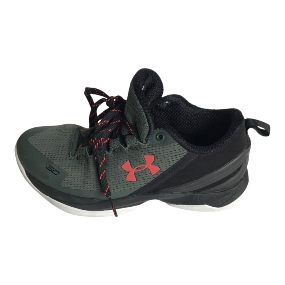 Curry 2's low basketball shoes youth size 4